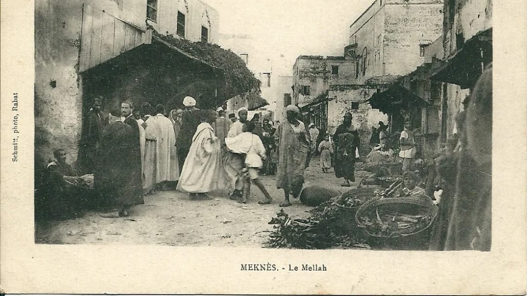 המלאח של מקנס בגלויה מ-1919, רחוב שוק הומה